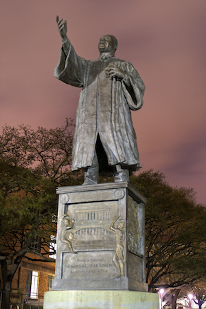 Statute of Dr Martin Luther King Jr at UT Austin, via flickr